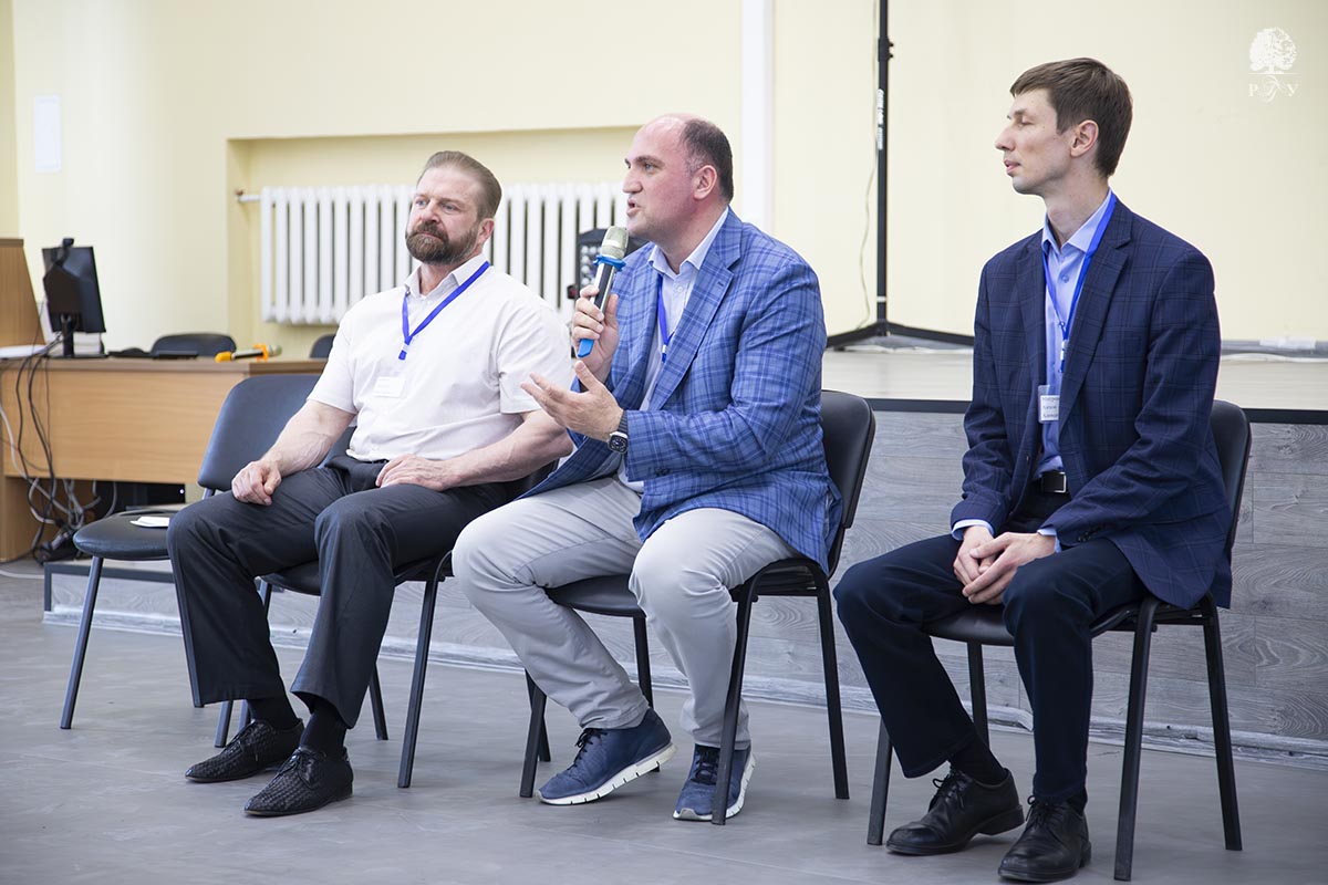 Клуб создателей смыслов в РГГУ