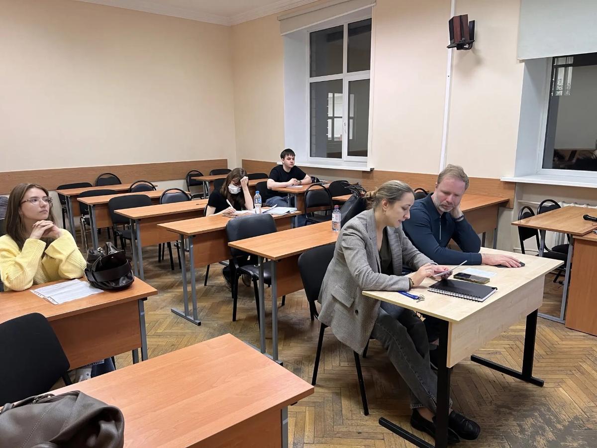 Студенты Факультета маркетинга и рекламы и Факультета управления Института социально-экономических наук представили четыре стартап-проекта и получили оценку экспертов