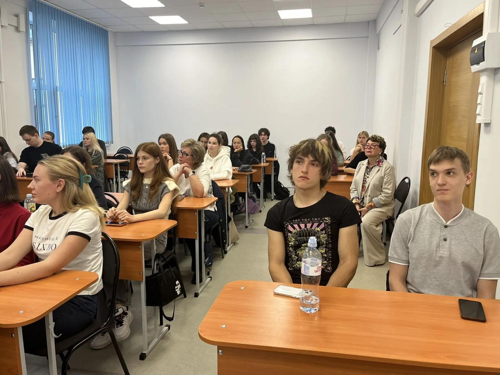 Показ фильма «Война народная. Волонтеры» прошёл в РГГУ