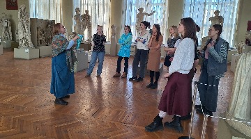 Студенты-культурологи приняли участие в музейной встрече «Аполлон и Дионис»