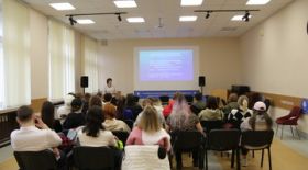 A lecture held on the topic "Prevention of addictive behavior in adolescence"