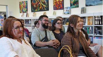 Exposição de arte dos alunos da RSUH na Biblioteca de Literatura Estrangeira