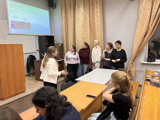 В РГГУ обсудили внедрение профессиональных стандартов клиентского сервиса в рекламный бизнес