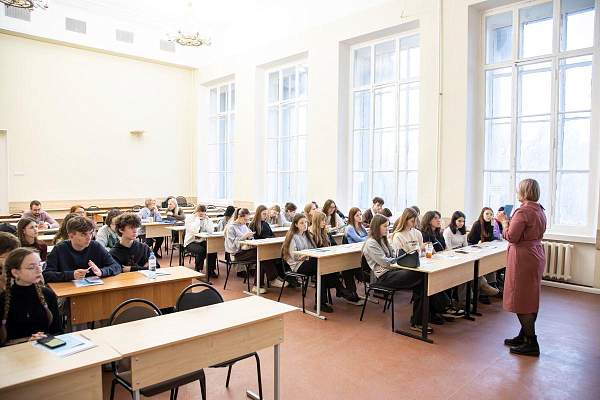 Профориентация в действии: ученики Гимназии №2 г. Красногорска в РГГУ