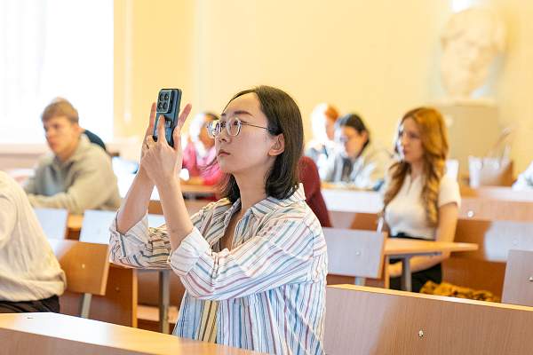 Встреча руководства университета с иностранными студентами