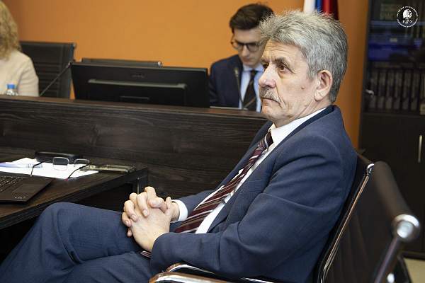 Социально-гуманитарное знание в эпоху «гибридного интеллекта»: в РГГУ обсудили границы и возможности применения ИИ