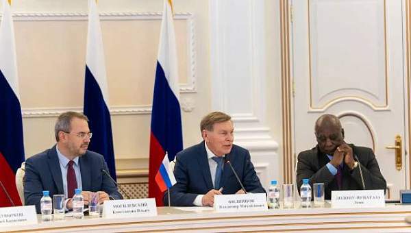 РГГУ принял участие в Торжественной церемонии вручения регалий новым лауреатам программы «Послы российского образования и науки»