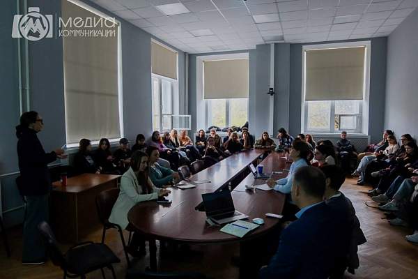 Исследования медиакоммуникаций: проблемы и пути их решения (круглый стол по вопросам подготовки ВКР)