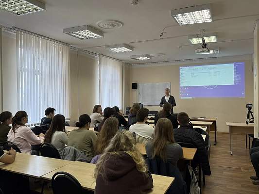 Экономика без прибыли: в РГГУ обсудили альтернативные модели хозяйствования