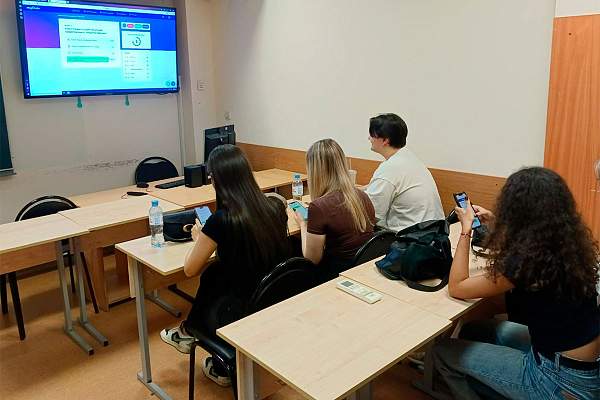 В Институте правоведения РГГУ состоялась интеллектуально-познавательная игра  «Грамотный потребитель»