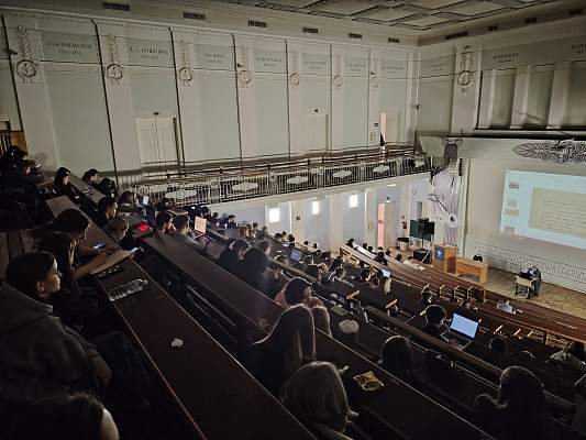 В РГГУ состоялась лекция-экскурсия по истории Москвы 1941 года