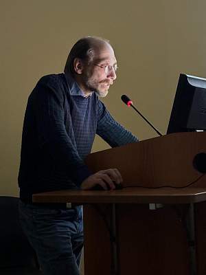 В РГГУ обсудили, как условия познания влияют на диссертационное исследование