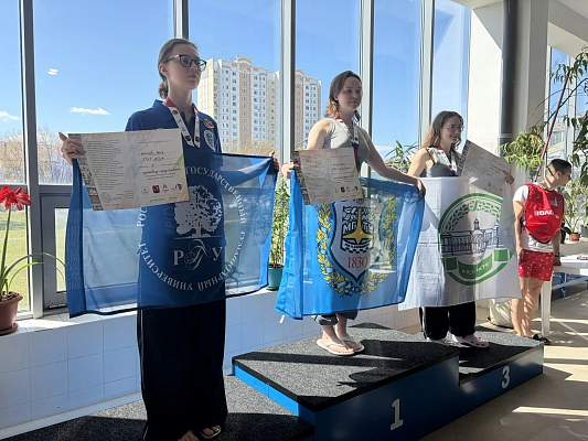 Сборная РГГУ по адаптивному спорту завоевала четыре медали на соревнованиях по плаванию