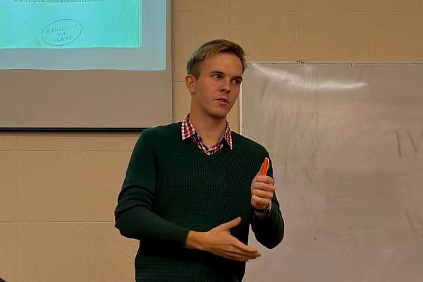 Студенты обсудили христианский пацифизм в Средневековой Европе на ридинг–семинаре СНО «Древневековье»