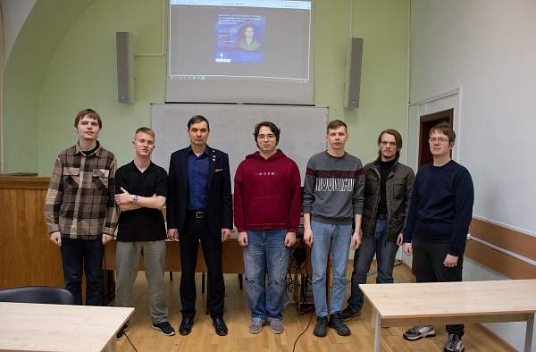 Значение истории и патриотизма: студенты РГГУ встретились с участником СВО 