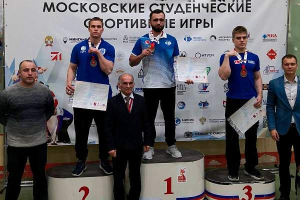 С первой попытки: первокурсник РГГУ завоевал серебро на престижных студенческих играх