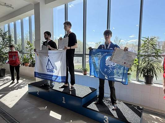 Сборная РГГУ по адаптивному спорту завоевала четыре медали на соревнованиях по плаванию