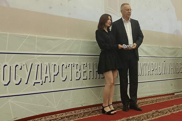 Поздравляем выпускников ИИНТБ с окончанием обучения!