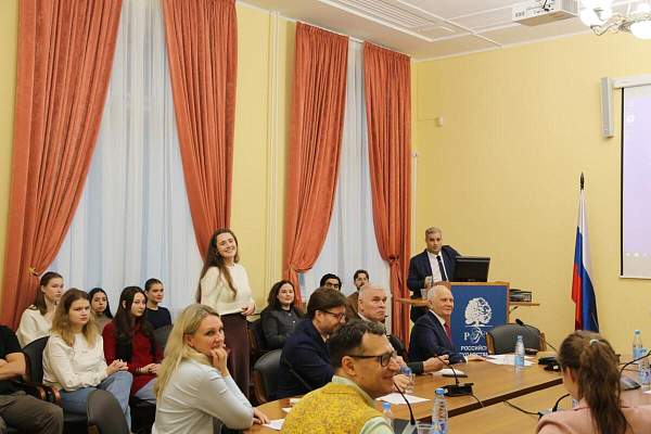 В РГГУ обсудили перспективы российско-арабского сотрудничества