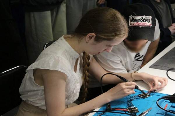 Студенты РГГУ постигают беспилотную авиацию.