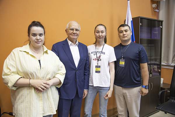 Евразийский вектор и цифровые архивы: участники «Летнего института РГГУ»  обсудили контуры будущего мироустройства