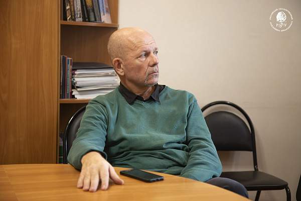 Память о современности: в ИАИ РГГУ обсудили сохранение документального наследия СВО