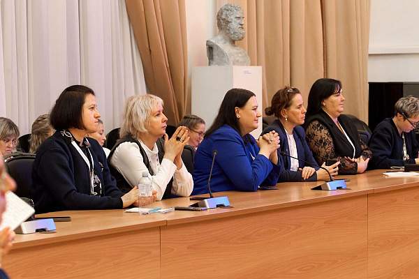 Ценностные ориентиры современного образования: эксперты обсудили стратегии воспитания в РГГУ