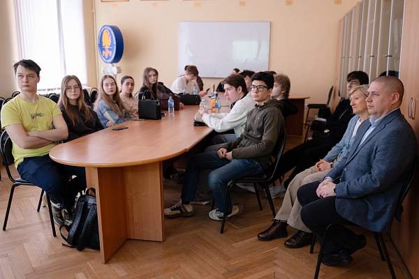 Публичная лекция «Экономика свободного заработка: состояние и проблемы развития в России»