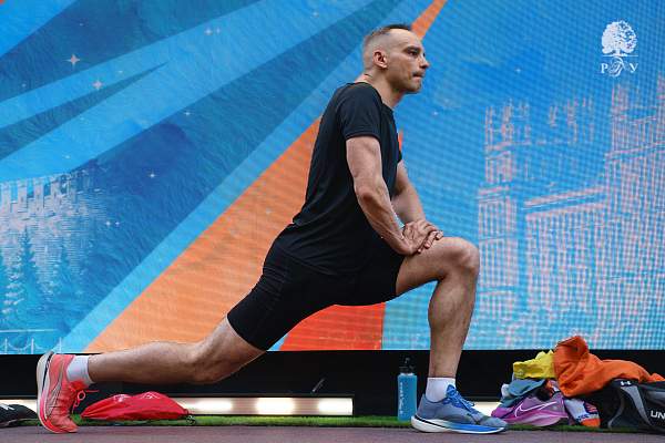 Спорт прямо под нашими окнами: «Забег по Никольской»