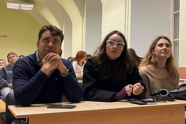Студенты РГГУ обсудили итоги новгородской археологической практики 2026 года