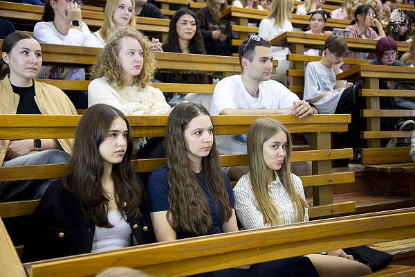 «РГГУ: история, легенды, люди» — в ИСЭН РГГУ прошла лекция-презентация