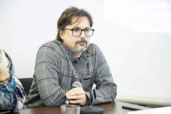 От традиций к цифровой эпохе: в ИАИ РГГУ встретили первокурсников