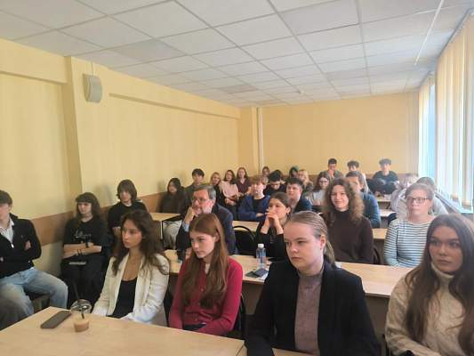 Встреча с Грудининым Михаилом Юрьевичем, основателем "Skolkovo Travel Club", президентом клуба бизнес-путешественников "X-team" прошла на факультете туризма и гостеприимства