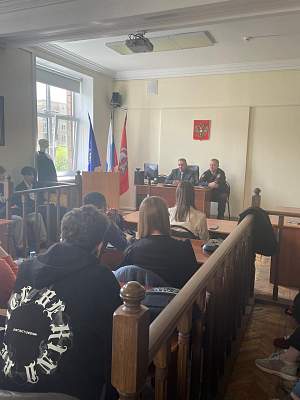 В Институте правоведения РГГУ прошла встреча студентов юридического факультета с представителями Московской полиции на тему: «Публичная служба: работа или призвание».