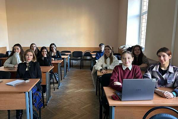 В РГГУ состоялось заседание студенческого научного объединения «Прогресс», посвященное публичному праву в период Великой Отечественной войны 