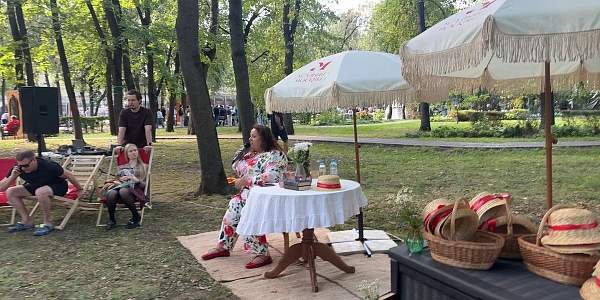 Доцент РГГУ Ирина Азерникова выступила с лекцией об истории московских парков 