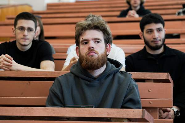 Показ фильмов «Овидий Горчаков: подвиг разведчика» и «Трезорка» в рамках кинофестиваля «День Победы»