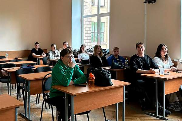 В Институте правоведения РГГУ прошел студенческий круглый стол «Патриотизм в правовом воспитании предпринимателей» 