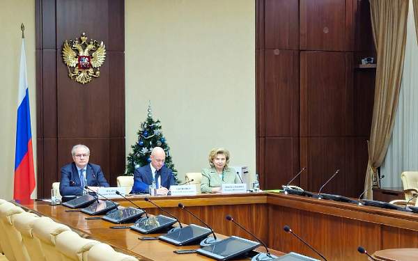 Владимир Путин поддержал инициативы научного руководителя ИНиСО РГГУ 