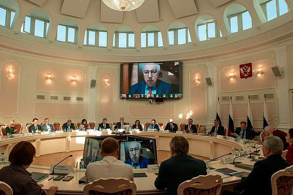 Заседание Общественного совета при Минобрнауки России: Итоги приёмной кампании-2025