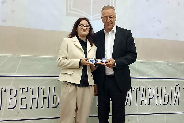 Поздравляем выпускников ИИНТБ с окончанием обучения!