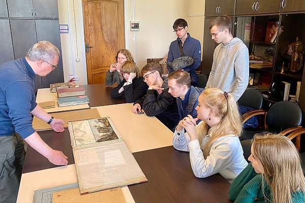 Студенты РГГУ в Российском государственном военно-историческом архиве