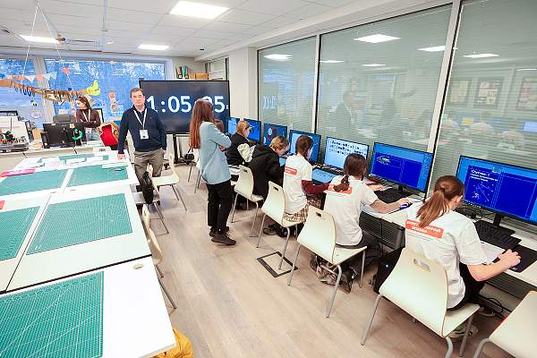 Вручение сертификатов демонстрационного экзамена для обучающихся по дополнительным общеразвивающим программам